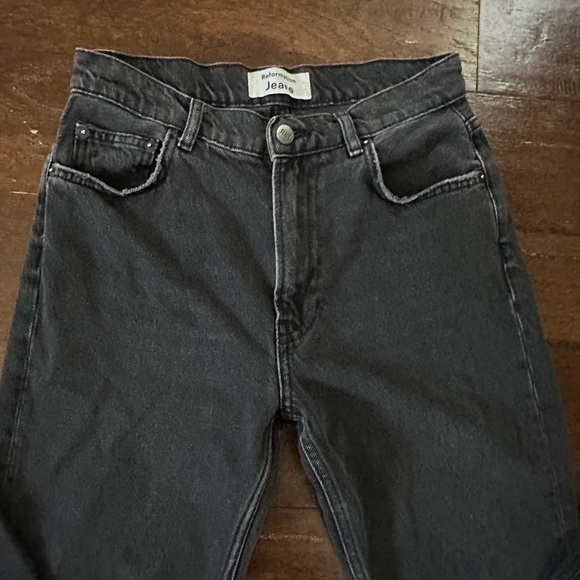 Reformation-black distressed jeans- size 26 - Picture 14 of 16